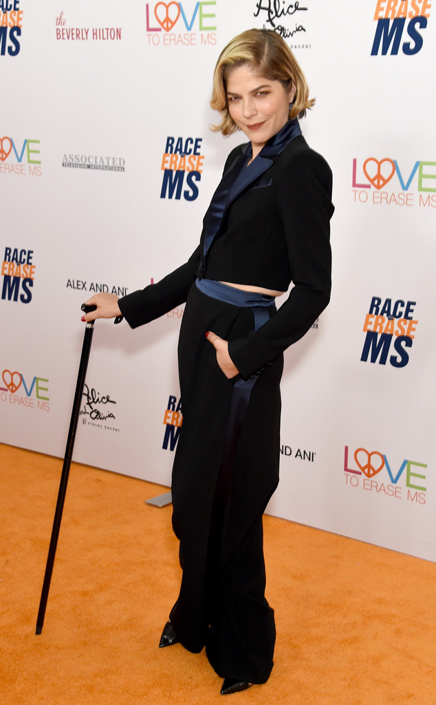 Selma Blair Is Honored at Race to Erase MS Gala, Reunites With Pals E